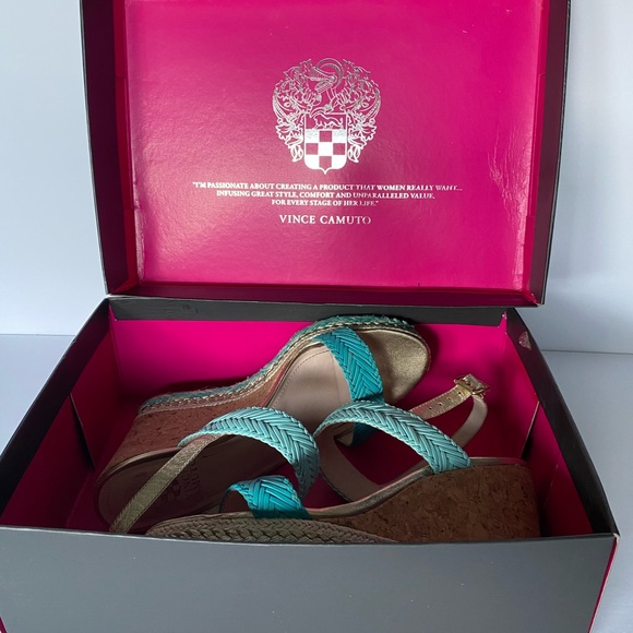 Gorgeous Vince Camuto summer wedges, sz 8,5 - Picture 7 of 9